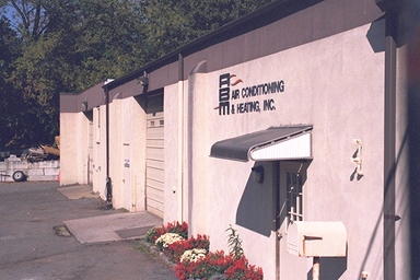 building3.jpg (67426 bytes)