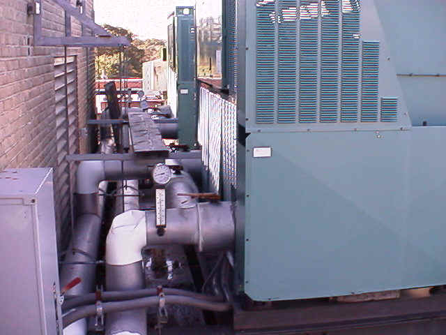 chiller.jpg (81920 bytes)